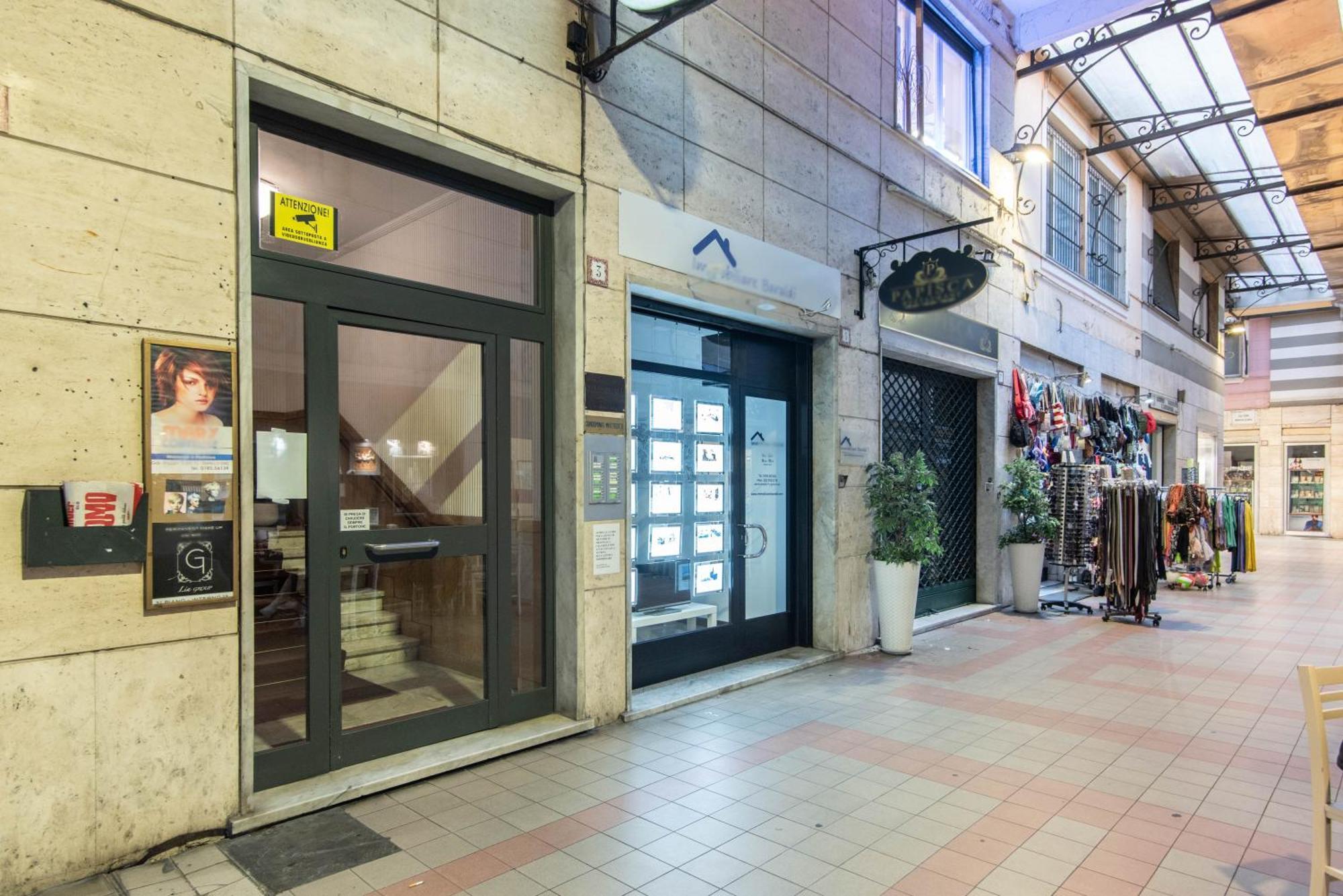 Im International 1 - Galleria Raggio 3/9 Rapallo Exterior photo